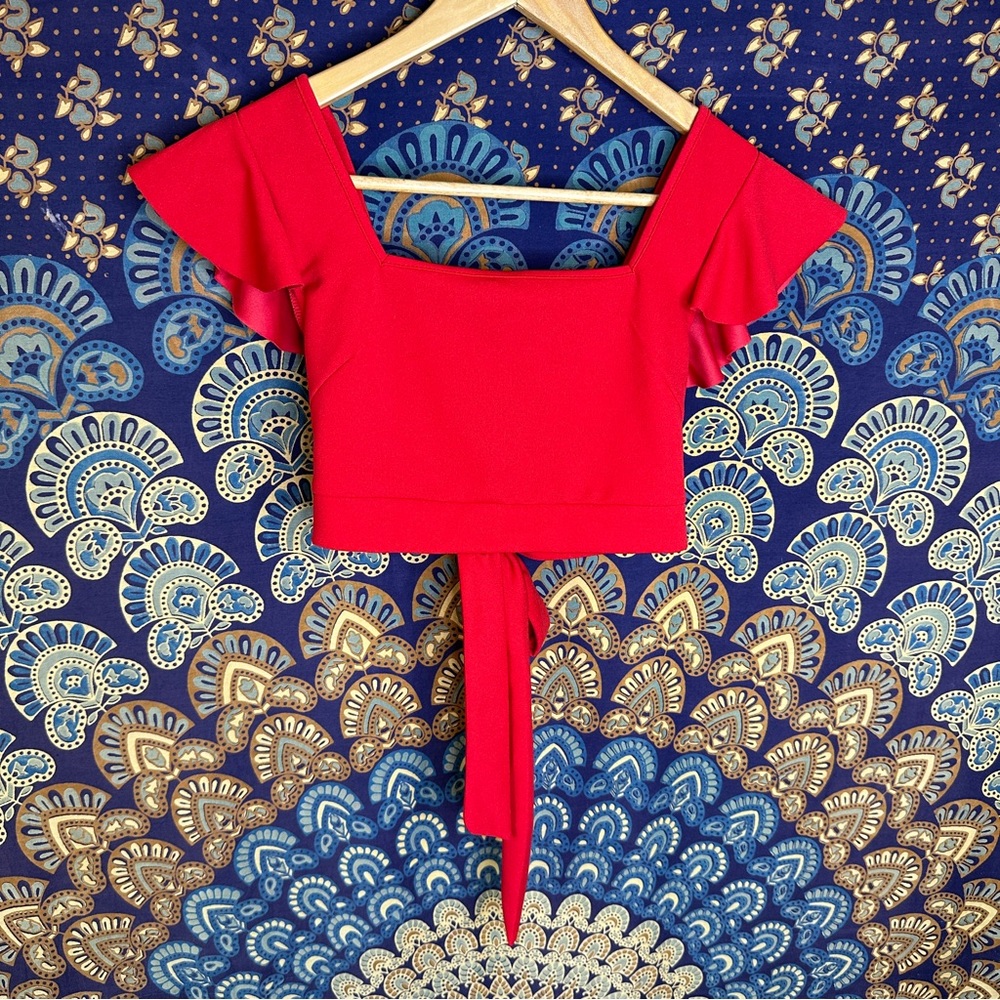🦋5/20$🦋 red ruffle sleeve wrap top